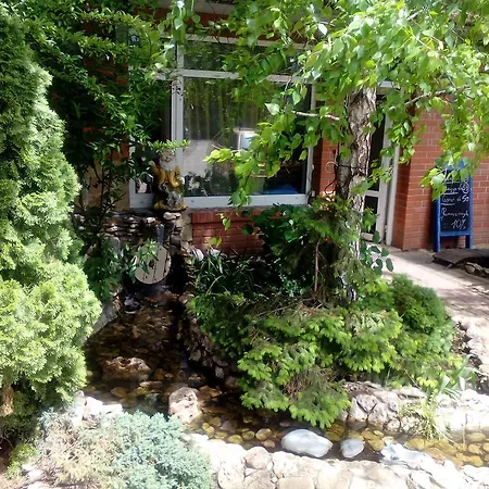 Hostel Mnogoborets F. Klub Odessa