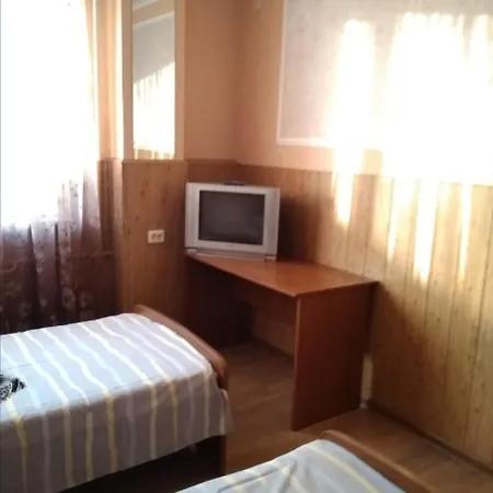 Hostel Mnogoborets F. Klub Odessa