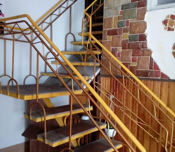 Mnogoborets F. Klub Hostel Odesa