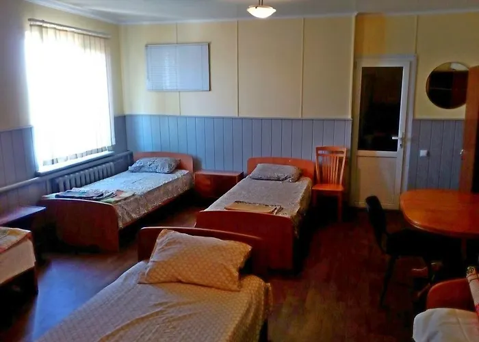 Mnogoborets F. Klub Hostel