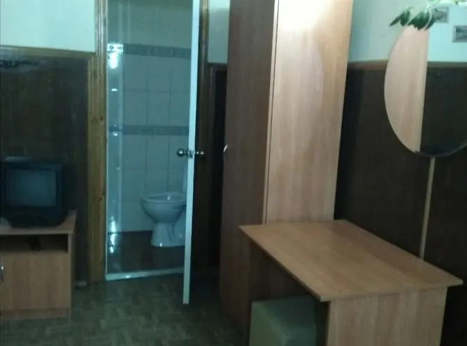 Hostel Mnogoborets F. Klub Odesa