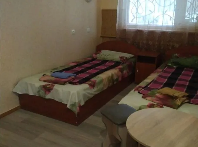 Hostel Mnogoborets F. Klub Odesa