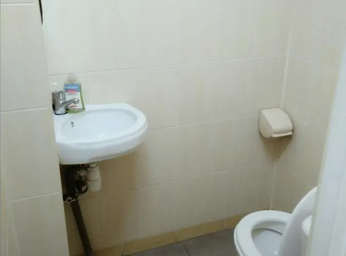 Mnogoborets F. Klub Hostel *