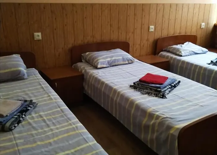 Hostel Mnogoborets F. Klub Odessa