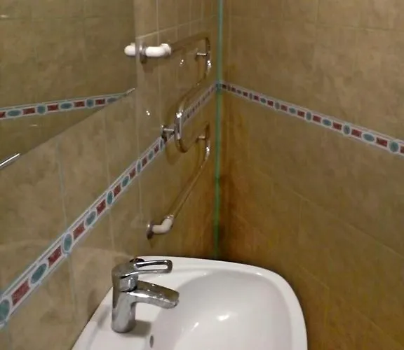 Mnogoborets F. Klub Хостел *