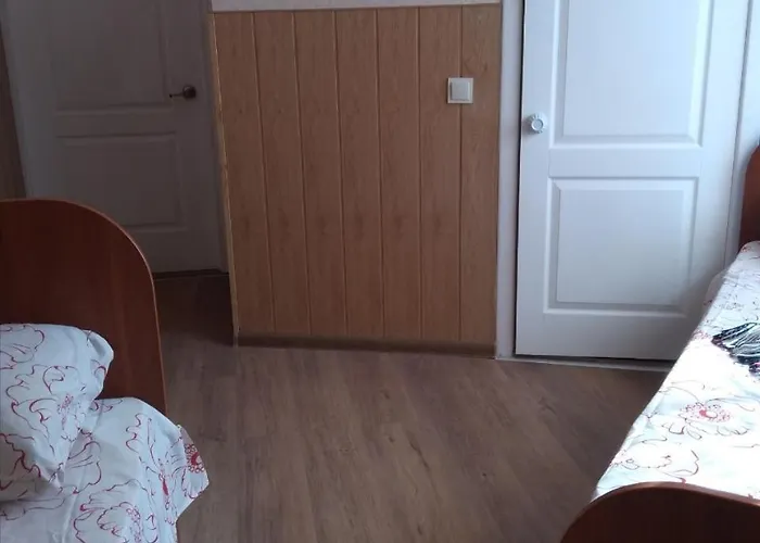 Mnogoborets F. Klub Хостел