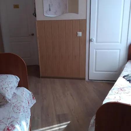 Mnogoborets F. Klub Hostel